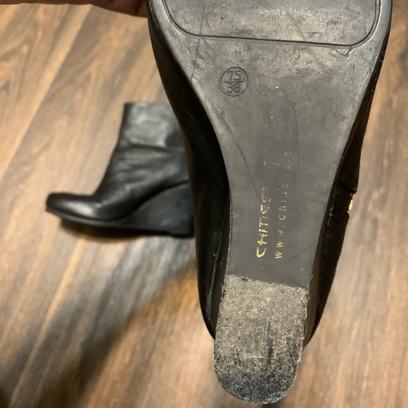 Chinese Laundry Leather Black Wedge Bootie w/ Side Zip, Size 7.5/38 - Picture 7 of 11